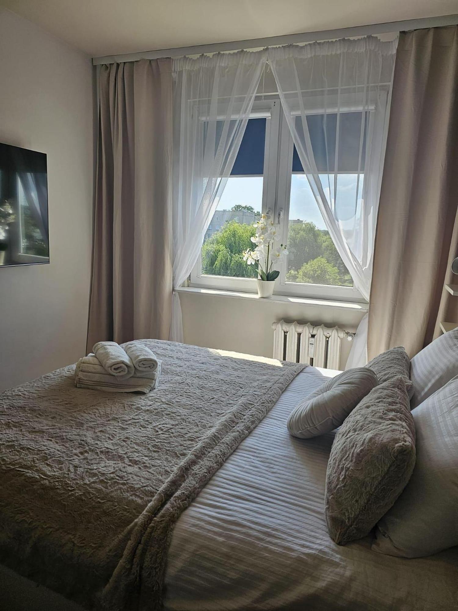 Apartment In Zyrardow 10Min To Suntago Eksteriør billede